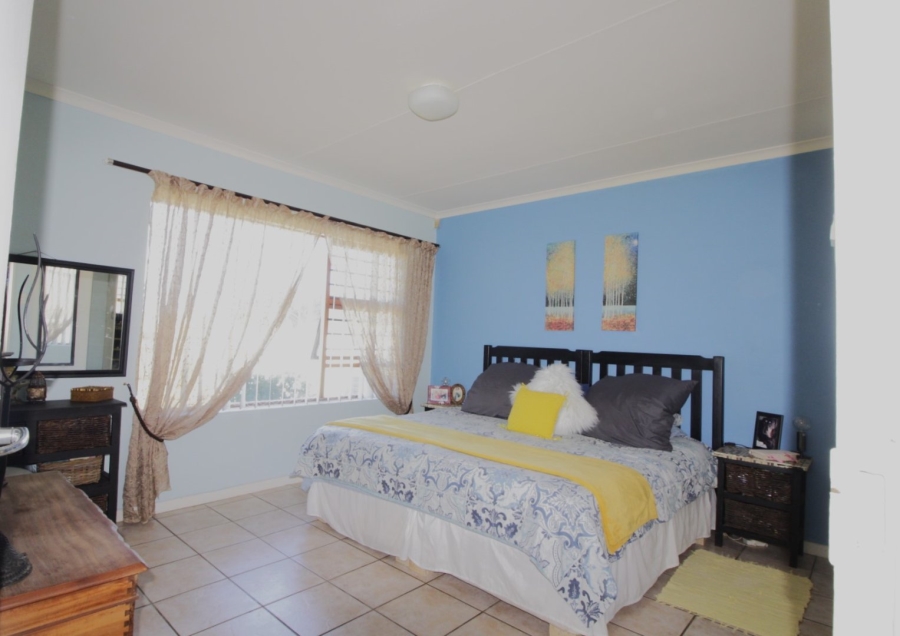 3 Bedroom Property for Sale in Wavecrest Eastern Cape